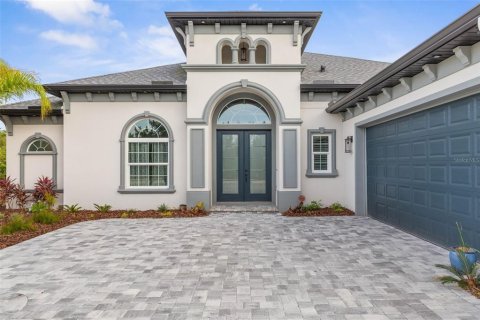 House in Palm Coast, Florida 4 bedrooms, 241.73 sq.m. № 1733124 - photo 3