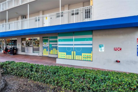 Propiedad comercial en venta en Miami Beach, Florida № 1694929 - foto 3
