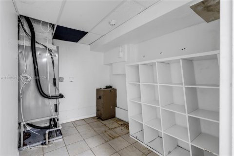 Propiedad comercial en venta en Miami Beach, Florida № 1694929 - foto 10