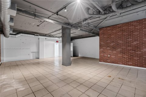 Propiedad comercial en venta en Miami Beach, Florida № 1694929 - foto 4