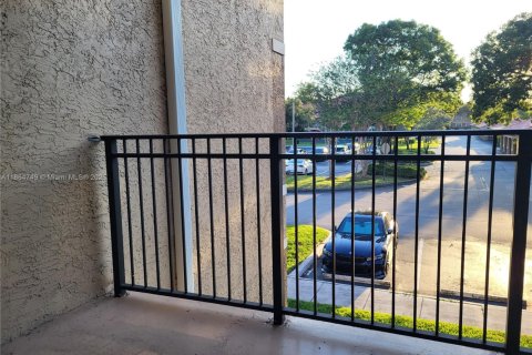 Condominio en venta en Pembroke Pines, Florida, 1 dormitorio, 64.1 m2 № 1957675 - foto 18