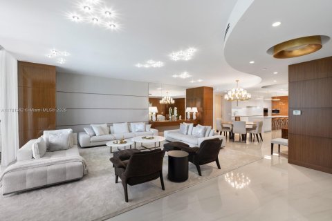 Copropriété à vendre à Bal Harbour, Floride: 3 chambres, 342.62 m2 № 1923375 - photo 9