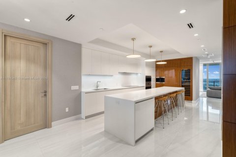 Copropriété à vendre à Bal Harbour, Floride: 3 chambres, 342.62 m2 № 1923375 - photo 14