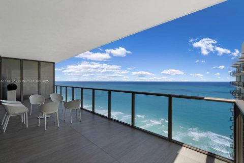 Copropriété à vendre à Bal Harbour, Floride: 3 chambres, 342.62 m2 № 1923375 - photo 5