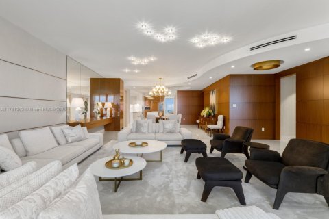 Copropriété à vendre à Bal Harbour, Floride: 3 chambres, 342.62 m2 № 1923375 - photo 10