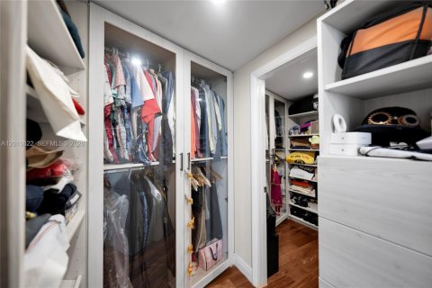 Condo in Hallandale Beach, Florida, 3 bedrooms  № 2145701 - photo 22
