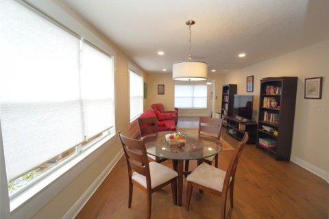 Villa ou maison à louer à Tampa, Floride: 2 chambres, 91.42 m2 № 1919751 - photo 11