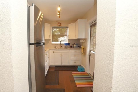 Villa ou maison à louer à Tampa, Floride: 2 chambres, 91.42 m2 № 1919751 - photo 7