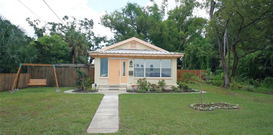 Villa ou maison à Tampa, Floride 2 chambres, 91.42 m2 № 1919751
