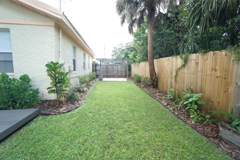 Villa ou maison à louer à Tampa, Floride: 2 chambres, 91.42 m2 № 1919751 - photo 23