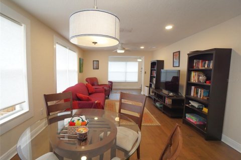 Villa ou maison à louer à Tampa, Floride: 2 chambres, 91.42 m2 № 1919751 - photo 5