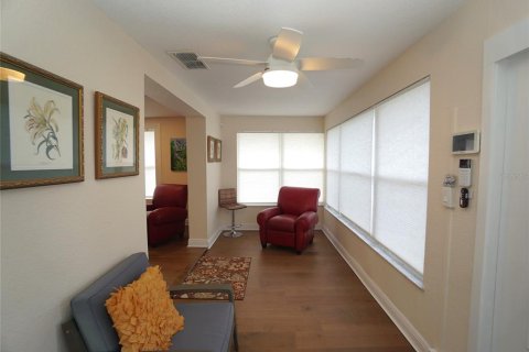 Villa ou maison à louer à Tampa, Floride: 2 chambres, 91.42 m2 № 1919751 - photo 4