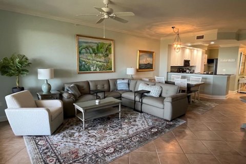 Condo in New Smyrna Beach, Florida, 2 bedrooms  № 1650208 - photo 13