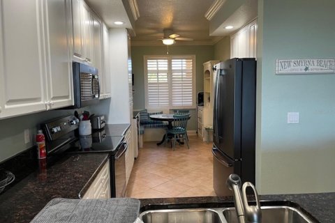 Condo in New Smyrna Beach, Florida, 2 bedrooms  № 1650208 - photo 5
