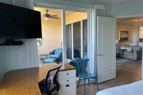 Condo in New Smyrna Beach, Florida, 2 bedrooms  № 1650208 - photo 15