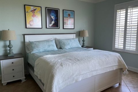 Condo in New Smyrna Beach, Florida, 2 bedrooms  № 1650208 - photo 16