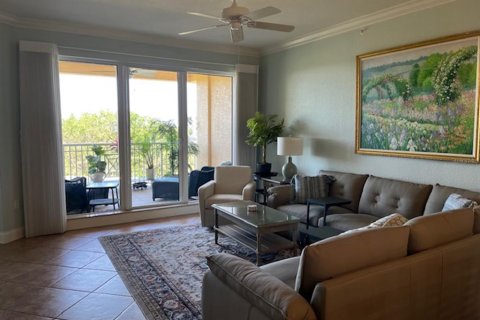 Condo in New Smyrna Beach, Florida, 2 bedrooms  № 1650208 - photo 12