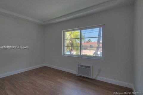 Copropriété à louer à Miami Beach, Floride: 2 chambres, 65.03 m2 № 1988582 - photo 8