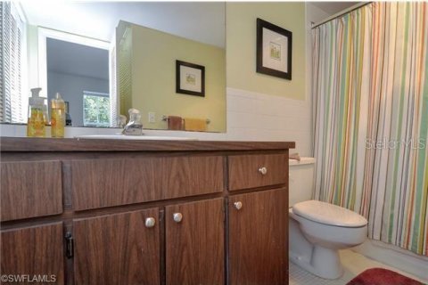 Condo in Naples, Florida, 2 bedrooms  № 1853845 - photo 8