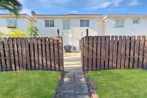 Купить таунхаус в Хайалиа, Флорида 3 спальни, 172.8м2, № 2005828 - фото 11