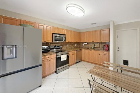 Купить таунхаус в Хайалиа, Флорида 3 спальни, 172.8м2, № 2005828 - фото 14