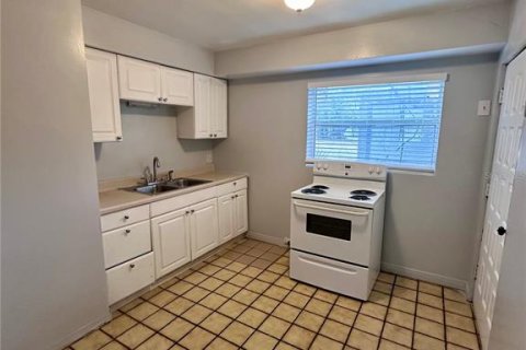 Appartement à louer à Saint Petersburg, Floride: 2 chambres, 74.32 m2 № 2388532 - photo 3