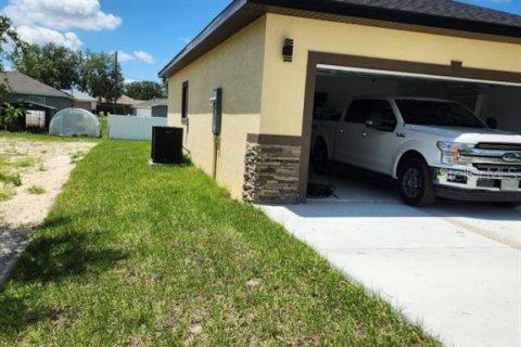 House in Dunnellon, Florida 4 bedrooms, 168.9 sq.m. № 1774037 - photo 2