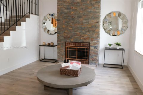 Touwnhouse à louer à Miami, Floride: 3 chambres, 259.38 m2 № 2076069 - photo 7