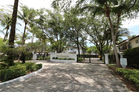 Touwnhouse à louer à Miami, Floride: 3 chambres, 259.38 m2 № 2076069 - photo 2
