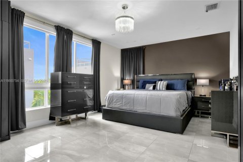 Купить таунхаус в Дорал, Флорида 4 спальни, 229.28м2, № 2007678 - фото 20