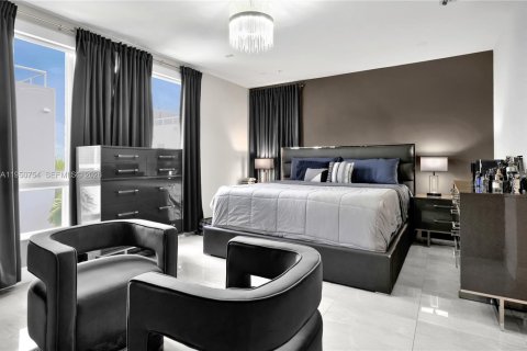 Купить таунхаус в Дорал, Флорида 4 спальни, 229.28м2, № 2007678 - фото 22