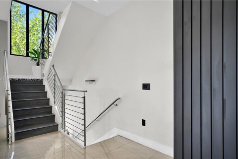 Купить таунхаус в Дорал, Флорида 4 спальни, 229.28м2, № 2007678 - фото 19