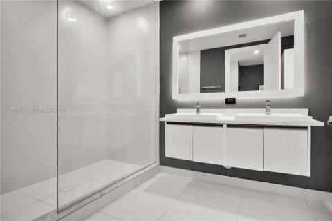 Купить таунхаус в Дорал, Флорида 4 спальни, 229.28м2, № 2007678 - фото 24