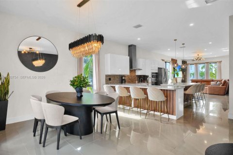 Купить таунхаус в Дорал, Флорида 4 спальни, 229.28м2, № 2007678 - фото 14