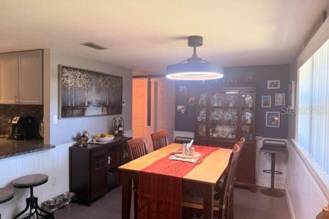 Villa ou maison à vendre à Thonotosassa, Floride: 3 chambres, 165.18 m2 № 2389334 - photo 16