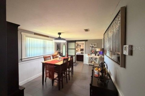 Villa ou maison à vendre à Thonotosassa, Floride: 3 chambres, 165.18 m2 № 2389334 - photo 12