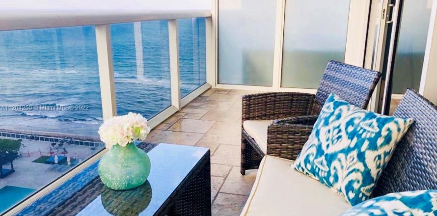 Condo à Hallandale Beach, Floride, 1 chambre № 8394