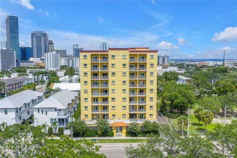 Copropriété à vendre à Saint Petersburg, Floride: 2 chambres, 106 m2 № 1822945 - photo 1