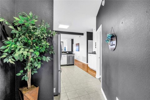 Copropriété à vendre à Saint Petersburg, Floride: 2 chambres, 106 m2 № 1822945 - photo 3
