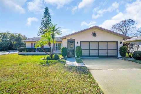 Villa ou maison à Palm Harbor, Floride 2 chambres, 117.43 m2 № 2142287