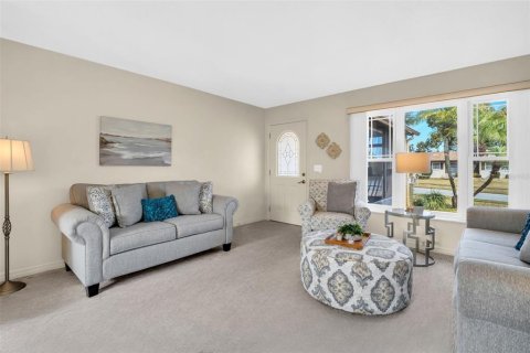Villa ou maison à vendre à Palm Harbor, Floride: 2 chambres, 117.43 m2 № 2142287 - photo 6