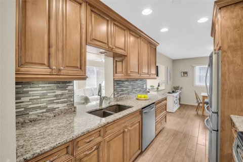 Villa ou maison à vendre à Palm Harbor, Floride: 2 chambres, 117.43 m2 № 2142287 - photo 11