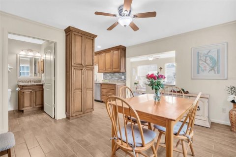 Villa ou maison à vendre à Palm Harbor, Floride: 2 chambres, 117.43 m2 № 2142287 - photo 14