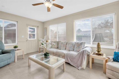 Villa ou maison à vendre à Palm Harbor, Floride: 2 chambres, 117.43 m2 № 2142287 - photo 19