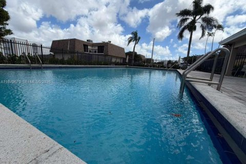 Condominio en venta en North Lauderdale, Florida, 2 dormitorios, 142.14 m2 № 2089408 - foto 30