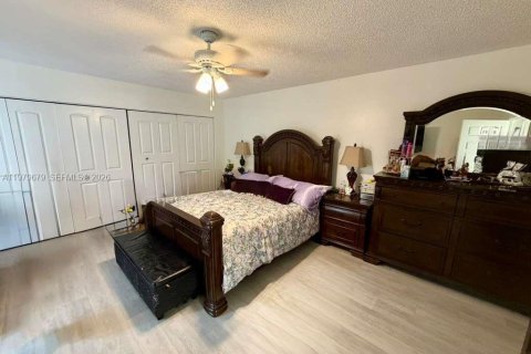 Condominio en venta en North Lauderdale, Florida, 2 dormitorios, 142.14 m2 № 2089408 - foto 14