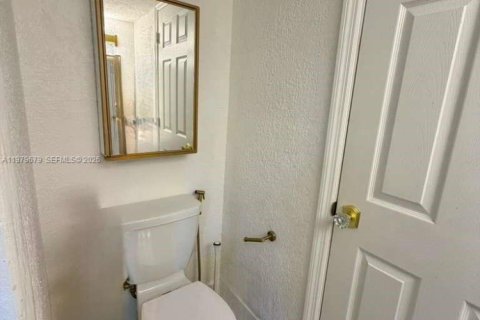 Condominio en venta en North Lauderdale, Florida, 2 dormitorios, 142.14 m2 № 2089408 - foto 12