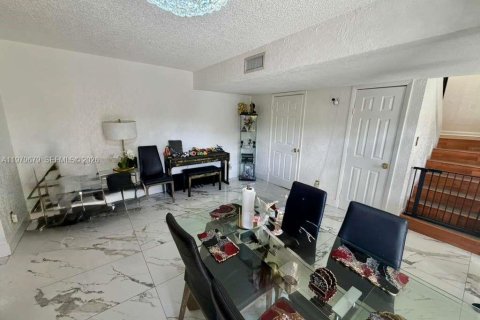 Condominio en venta en North Lauderdale, Florida, 2 dormitorios, 142.14 m2 № 2089408 - foto 8