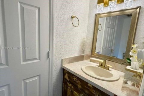 Condominio en venta en North Lauderdale, Florida, 2 dormitorios, 142.14 m2 № 2089408 - foto 11