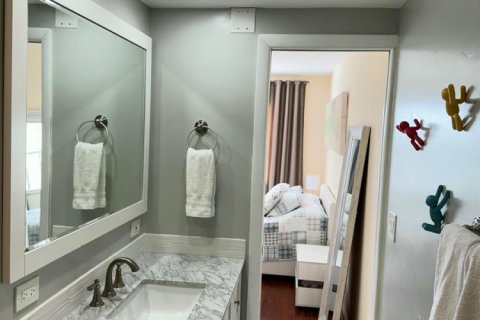 Condo in Boca Raton, Florida, 1 bedroom  № 2145945 - photo 7